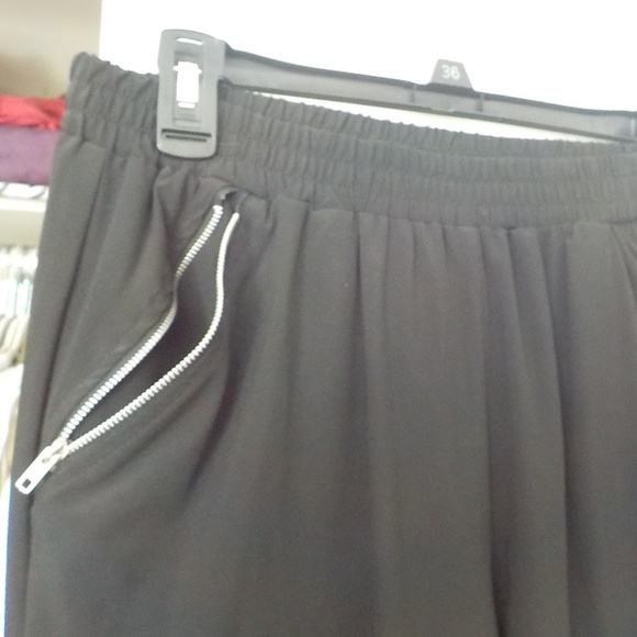 BLACK ZIP POCKET PANTS - Picture 6 of 11